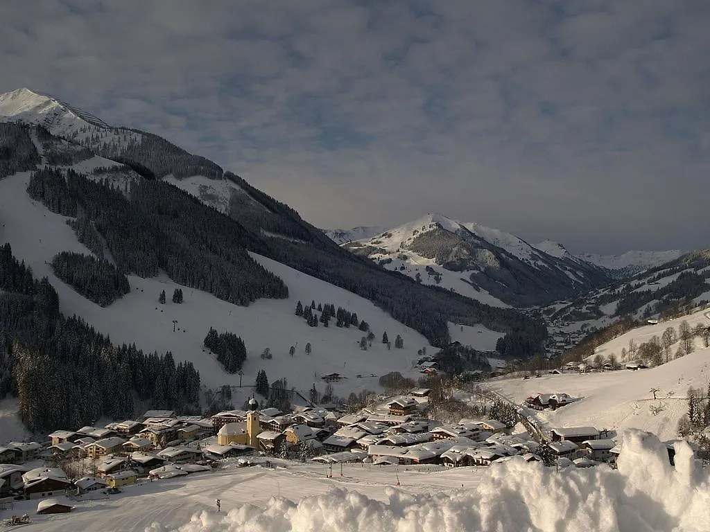 Landhaus Zehentner Saalbach-Hinterglemm Apartment